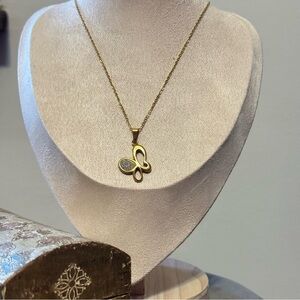 Elegant Gold Pavè Butterfly Pendant Necklace
